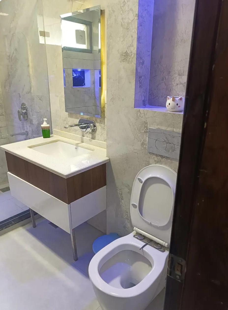 פנצ'קולה Homistay 1 Bhk חדר תמונה
