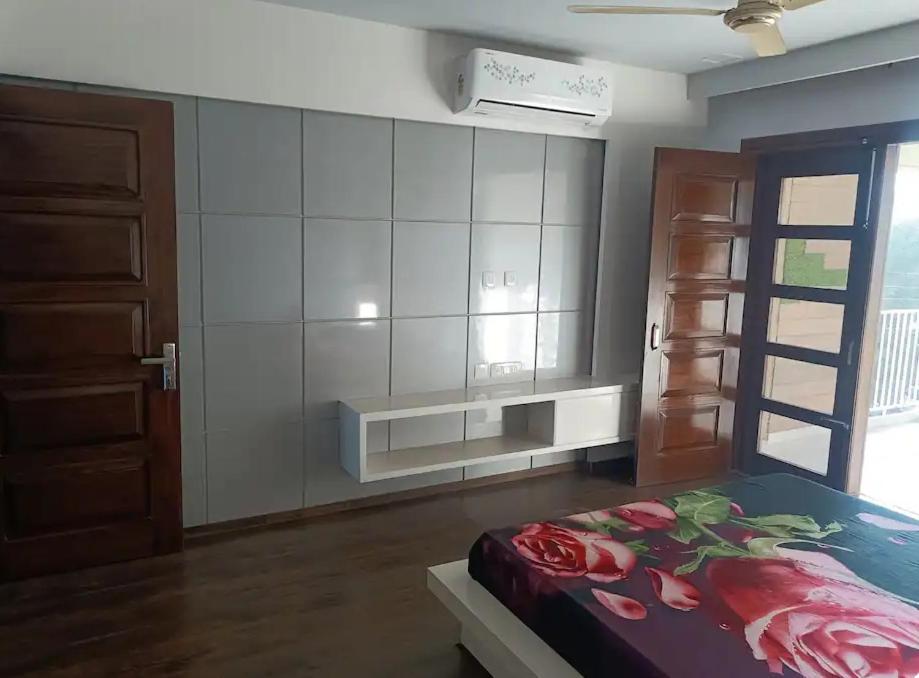 פנצ'קולה Homistay 1 Bhk חדר תמונה